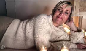 | this mirrored candle holder will bring utimate sophistication to any household. Is Kristen Wiig Pregnant Star Says She S Preparing To Be A Mom In Cryptic Snl Sign Off Daily Mail Online