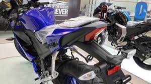 New Yamaha R15 V3 Movistar New Edition Yamah R15 Classic Bike Revie Classic Bikes Bike Reviews New Motorcycles