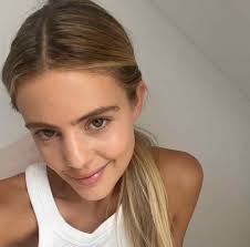 Carlos Sainz Girlfriend: Isabel Hernaez Bio