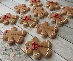 Gingerbread Sugar Cookies Love This Cutter By Sweet Sugarbelle Follow On Instagram Sweett Christmas Cookie Cake Christmas Baking For Kids Iced Sugar Cookies