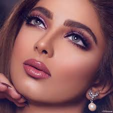 لوك القلتر الوردي الموف بحطلكم الفيديوات عقب تسلم ايدك على هالصور اخوي هيثم Haisam Lahham الشعر من ابداعات Karima Makeup Beauty Inspiration Beauty Makeup