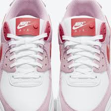 Rfi n'est pas responsable des contenus provenant de sites internet externes. Une Air Max 90 Valentine S Day Fait Surface Le Site De La Sneaker