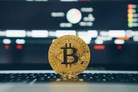 The thick bitcoin client downloads a copy of the entire chain, including all transactions (not just headers).it will be used as the reference point for security comparisons below.a. Bitcoin A Very Technical Bearish Movement The Cryptonomist