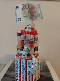 Kinderschokoladen Torte Zum 20 Geburtstag Mit Kleinen Schnapsflaschchen Geschenke 20 Geburtstag Geschenk 20 Geburtstag