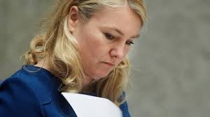 Schultz botst met belangen echtgenoot