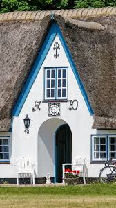 Viesnīca haus diana pilsētā westerland, vācija. Reetdach Haus Sylt Sylt Ferienwohnung Reetdachhaus Strandhauser
