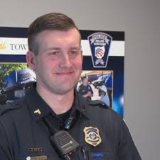 'I was going to find her formula': Tri-State officer goes viral for helping  mom in need