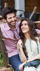 Pin By Amolika On My Love Kriti Sanon Bollywood Celebrities Bollywood Couples Cute Celebrities