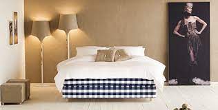 Da ein hästens bett mindestens 25 jahre hält, ist dies eine nachhaltige, ökologische und somit sinnvolle variante. Schlafen Wie Die Konige Hastens Erweitert Exklusive Betten Kollektion Exklusiv Munchen Szene Society Shopping In Munchen