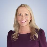 Julia Kohan's Instagram, Twitter & Facebook