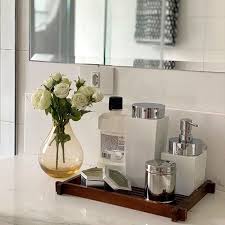 Adoro Uma Bandejinha No Banheiro E Voce Nessa Bandeja Tem Kit Higiene Sabao Liqui Banheiros Pequenos Modernos Decoracao Do Banheiro Decoracao Cozinha Criativa