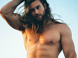 That said, with great long hair comes great responsibility. 21 Reasons You Should Date A Guy With Long Hair 29secrets