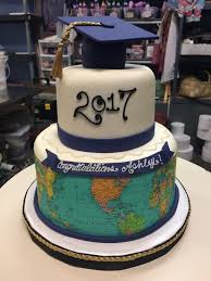 Map Themed Graduation Cake Adrienne Co Bakery Graduation Cakes Cake Cake Decorating