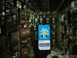 Kunjungi website pln di (www.pln.co.id) lewat perangkat smartphone android, ios, ataupun laptop. Cara Klaim Token Listrik Gratis Pln Februari 2021 Login Www Pln Co Id Atau Pln Mobile