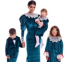 Şi mezina lui traian băsescu a ales o ţinută specială. Elena BÄƒsescu Imagini Incendiare La PlajÄƒ Cum AratÄƒ In Costum De Baie La 40 De Ani Kfetele