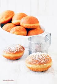 Berliner Rezept So Backst Du Einfach Kreppel Krapfen Pfannkuchen Rezept Rezepte Krapfen Rezept Backrezepte