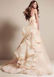 Vera wang brautkleider modo en línea mapas de google. Get The Vera Wang Dress Minus The Vera Wang Price Tag Hochzeit Kleidung Verfuherische Brautkleider Brautmode