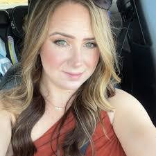 Kimberly Mitchell's Instagram, Twitter & Facebook