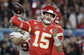 Where to find chiefs spirit in kansas city. Patrick Mahomes Chiefs Geben 24 Jahrigem Nfl Spieler Gigantischen Vertrag Sport Stuttgarter Nachrichten