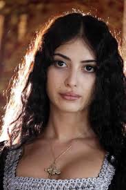 Lactrice turque Melike Ipek Yalova : rVindictaRateCelebs