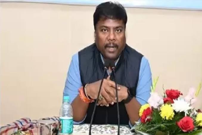 CG Politics: काननू व्यवस्था में सुधार की बात बैज न करे तो ही अच्छा होगा –  कांग्रेस पर वन मंत्री का सीधा वार | Cg Politics Baij Not Talk Improving Law  And