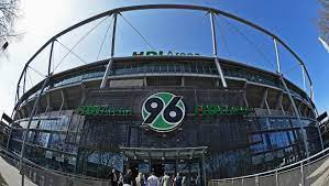 Alle relevanten und aktuellen news vom verein hannover 96 auf einen blick. Niemals Allein Neuer Spielertunnel Fur Hannover 96 German Site