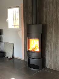 Achat vente poeles a bois et tous les accessoires pour l'installation de pôeles à bois et à pellets. Poele A Bois Marseille Emotion Xxl De La Marque Skantherm Par Feu Design