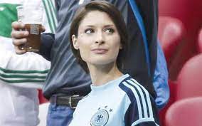 They hit the headlines when neuer and girlfriend gilch's photo circulated on the web. Images Sexy Bikini Babe Kathrin Gilch Holidays With German Keeper Manuel Neuer Caughtoffside