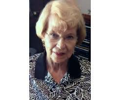 Lenore Green's Instagram, Twitter & Facebook