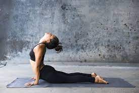 5 Ejercicios De Yoga Para Adelgazar Mejor Con Salud