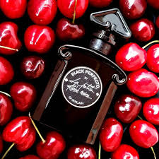 Monsieur guerlain thinks black perfecto is the best petite robe noire outside of the extrait version, which of course i've never smelled to begin with. Black Perfecto By La Petite Robe Noire It Has A Cherry And Almond Smell So Sweet And Cool Black Bottle I Like It Fragrance Guerlain Guerlainperfume Guer