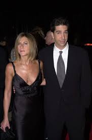 A medida que los rumores de un romance entre jennifer aniston y david schwimmer enloquecen. 4hk Xgtqg5y34m