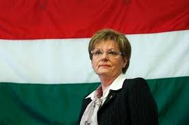 Hoffmann rózsa segítségével indított gyerekvédelmi képzést a katolikus egyház. Hoffmann Rozsa Harca Az Idegen Nyelvu Oktatas Ellen Teaching