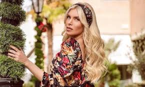 Maybe you would like to learn more about one of these? Kainoyrgioy O Mikros Paradeisos Ths Einai Gematos Royxa Kai A3esoyar To Yperoxo Dressing Room Ths Gossip Tv Gr