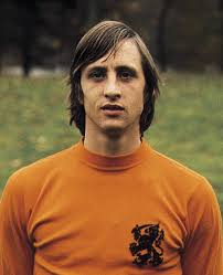 🤯 Johan Cruyff 🤯 ➡ « Au royaume des aveugles, le borgne est roi. Mais il  reste aveugle. » ➡ « Si celui qui commande est faible, les autres seront  encore plus
