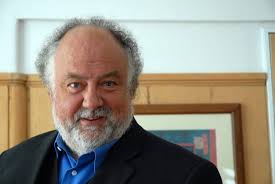 Salud y Sociedad en Chile, el nuevo libro del doctor Marcos Vergara «  Diario y Radio Universidad Chile