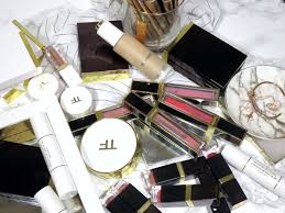 He has one older sister and one younger sister. Loves The Best And Worst Of Tom Ford Beauty 2019 Pretty Is My Profession