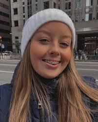 Gwen Decker's Instagram, Twitter & Facebook