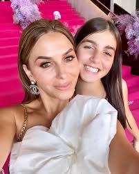 IVG ~ IN VOGUE GLAMOUR