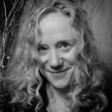 The Breeze Bends the Grass