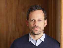 Un argentino, un colombiano y un brasileño entran a un bar…