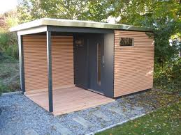 Scu Schwoerer Gartenhaus Even If The Topography Of Your Backyard Snakes Into A Steep Slope You Can Reshape This Unique In 2020 Shed Backyard Sheds Rustic Gardens