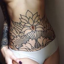 Guns & roses, ornamentation, mandalas. 52 Schone Magen Tattoo Designs Fur Manner Und Fur Madchen My Blog Belly Tattoos Tattoos Tummy Tattoo