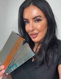 Side Profile Balancing ⚖️ Subtle and Natural results using only 3ml of  dermal filler for a lifted tip, russain lips and chin projection.  💉Treatment- 3ml Package 💰Cost- £320 ⏳Time- 1hour 📍Location- Dundee