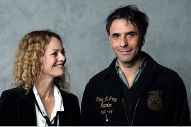 The daughter of actor johnny depp and singer vanessa paradis, depp began her acting career with a small role in tusk (2014), and went on to star in the period dramas the dancer (2016), in which she played isadora duncan, planetarium (2016), and the king (2019). Actress Vanessa Paradis Marries French Director Report Enca