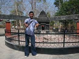 Kami ingat masih harus mendatangi kayangan api dan air terjun kedung peti. Harga Tiket Masuk Kayangan Api Bojonegoro Kayangan Api Info Wisata Hits