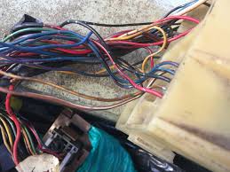 Ketika petugas menerima sinyal bahwa akan ada kereta api yang akan lewat maka petugas akan segera menurunkan palang pintu untuk menutup jalan. Tacra S Diy Garage Un Lock Gate Lock Wiring