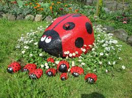 Painted Rock For The Garden Ideas 36 Spring Flower Arrangements Diy Spring Flower Arrangements Ladybug Garden