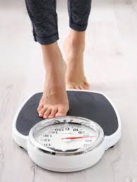 Batasi asupan karbohidrat olahan, seperti pasta, mi, dan roti putih, yang bisa. 7 Tips Menjaga Berat Badan Setelah Makan Banyak Daging Saat Idul Adha Lifestyle Fimela Com