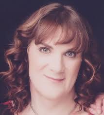 Paula Maddox's Instagram, Twitter & Facebook